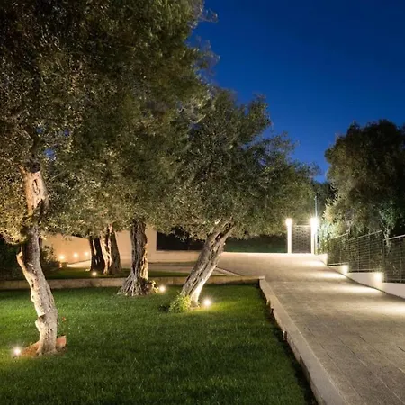 וילה Secluded Elegance At Giem 4 Bedrooms Unmatched Sea Views Private Pool & Lush Gardens Dassia, Corfu